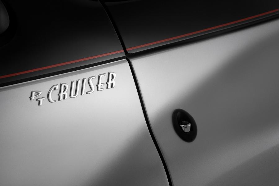  Chrysler PT Cruiser Couture Edition 2010 года  (фото 2 из 5)